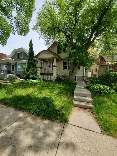 2122 S 77th St Photo 1