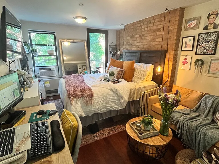 516 E 6th St #5C — Photo 1