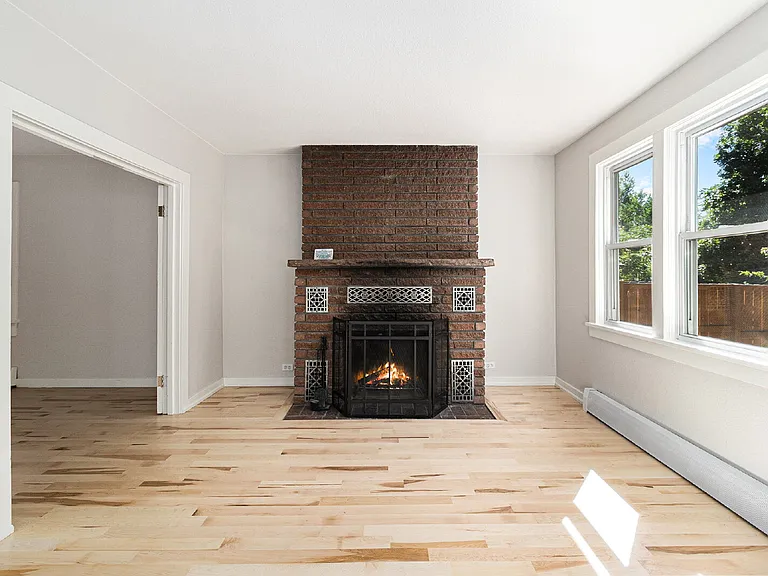 405 Pearl St — Photo 2