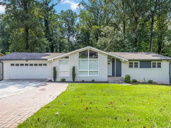 453 James St SW, Lilburn, GA 30047