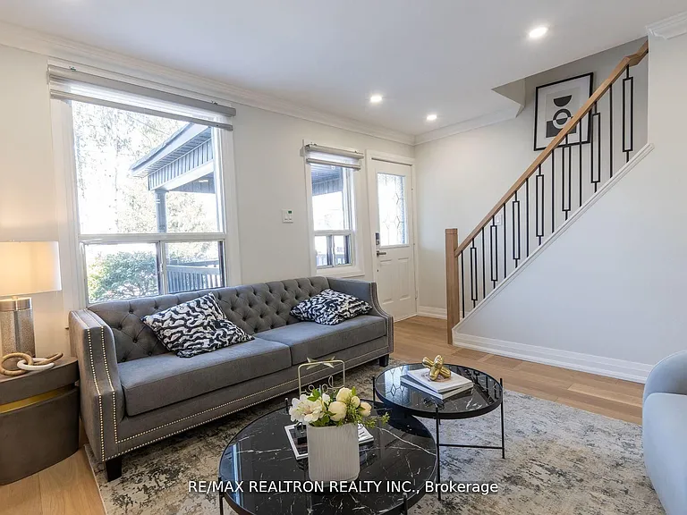 77 Hatherley Rd — Photo 4