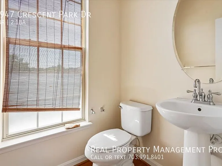 7947 Crescent Park Dr — Photo 17