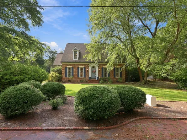 35 McDonald Rd W, Pinehurst, NC 28374