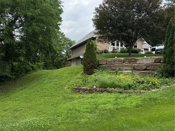 22700 E Blue Mills Rd, Independence, MO 64058
