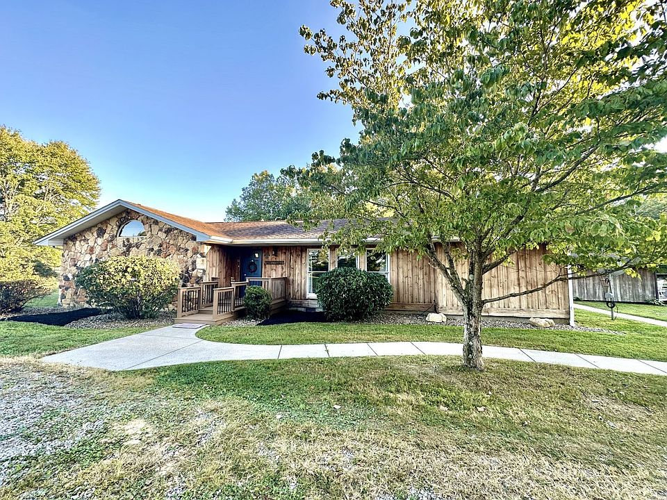 1st image of 68 Dogwood Dr
