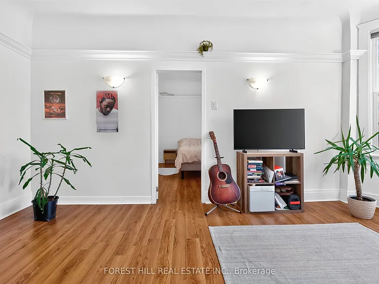 326 Palmerston Blvd #2 — Photo 6