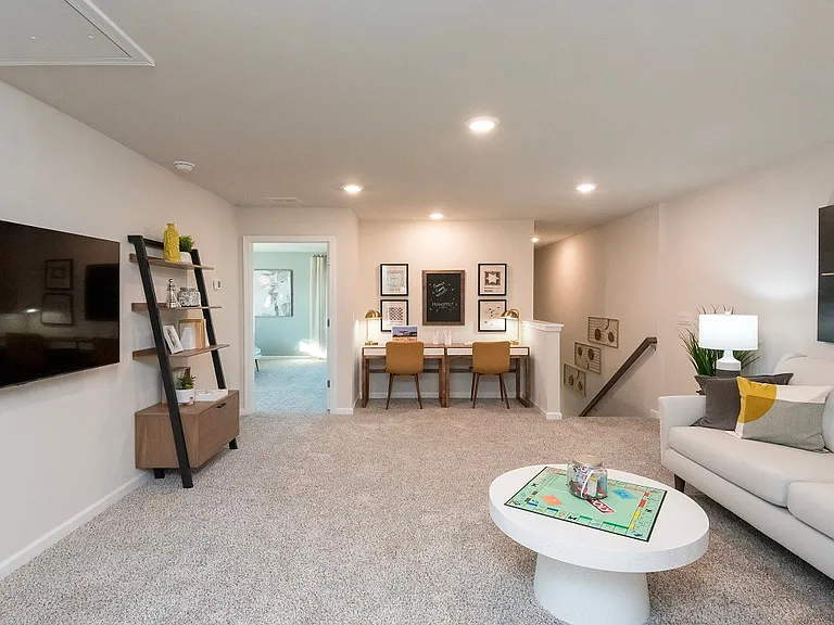 745 Gabby Point — Photo 7
