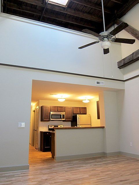 1st image of 701 Jefferson Ave APT 107