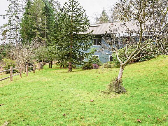 4th image of 89 Pilkey Point Rd