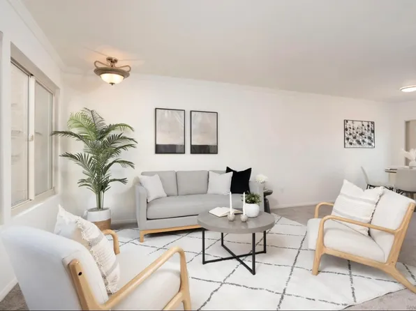 9744 Caminito Doha, San Diego, CA 92131
