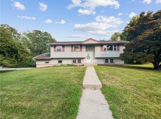 1 Beechwood Dr, Goshen, NY 10924