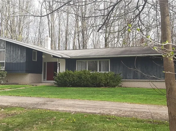 12885 Westchester Trl, Chesterland, OH 44026