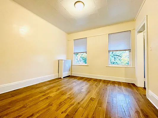 Rented by Douglas Elliman | media 4