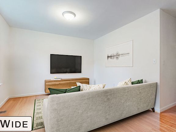 2nd image of 402 E 78th St APT 27