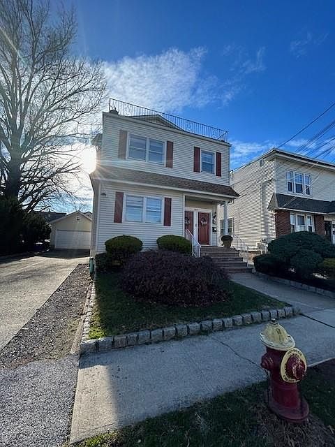 1st image of 15 Franklin Pl #3