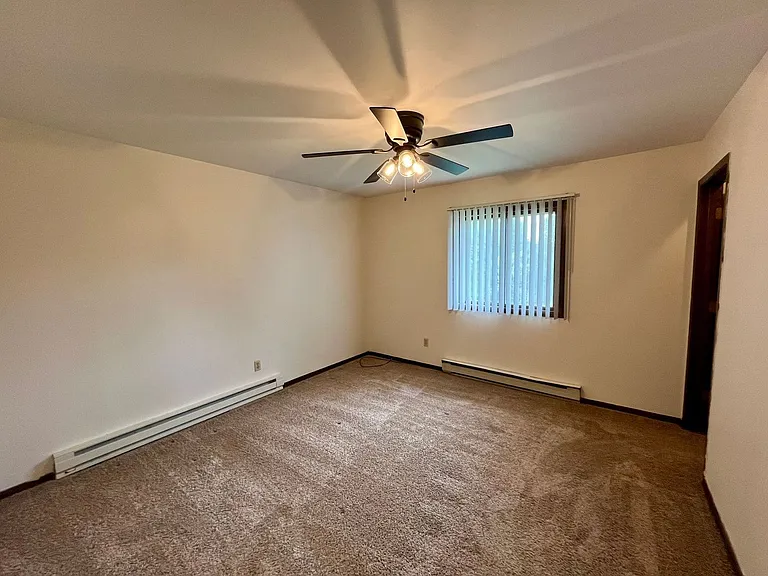 1010 Sawyer Dr — Photo 11