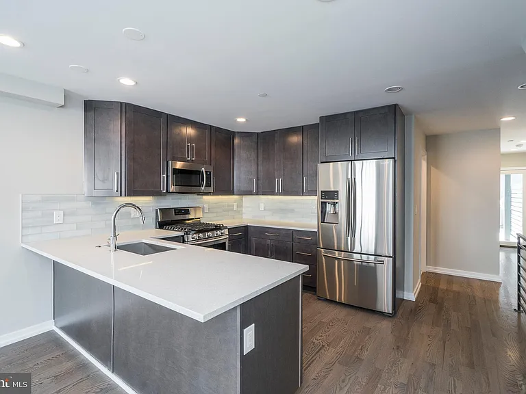 1434 Clymer St #1 — Photo 1