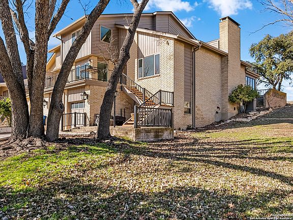 2nd image of 630 OAKLAND HILLS LN