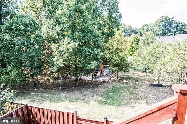 8359 Regal Oak Ct — Photo 38