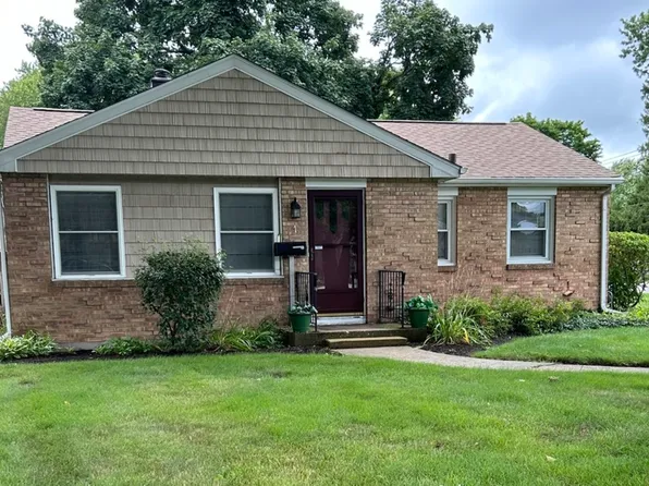 1 S Glenwood Pl, Aurora, IL 60506