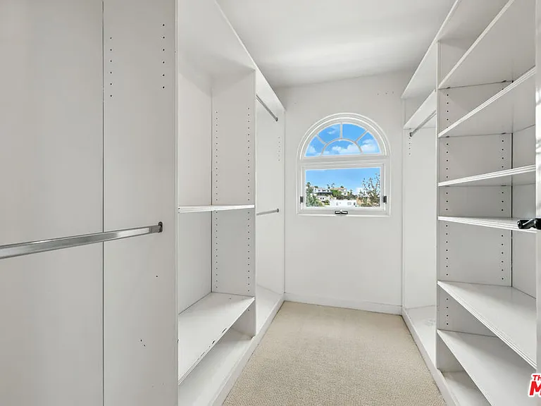 1675 N Woods Dr — Photo 51