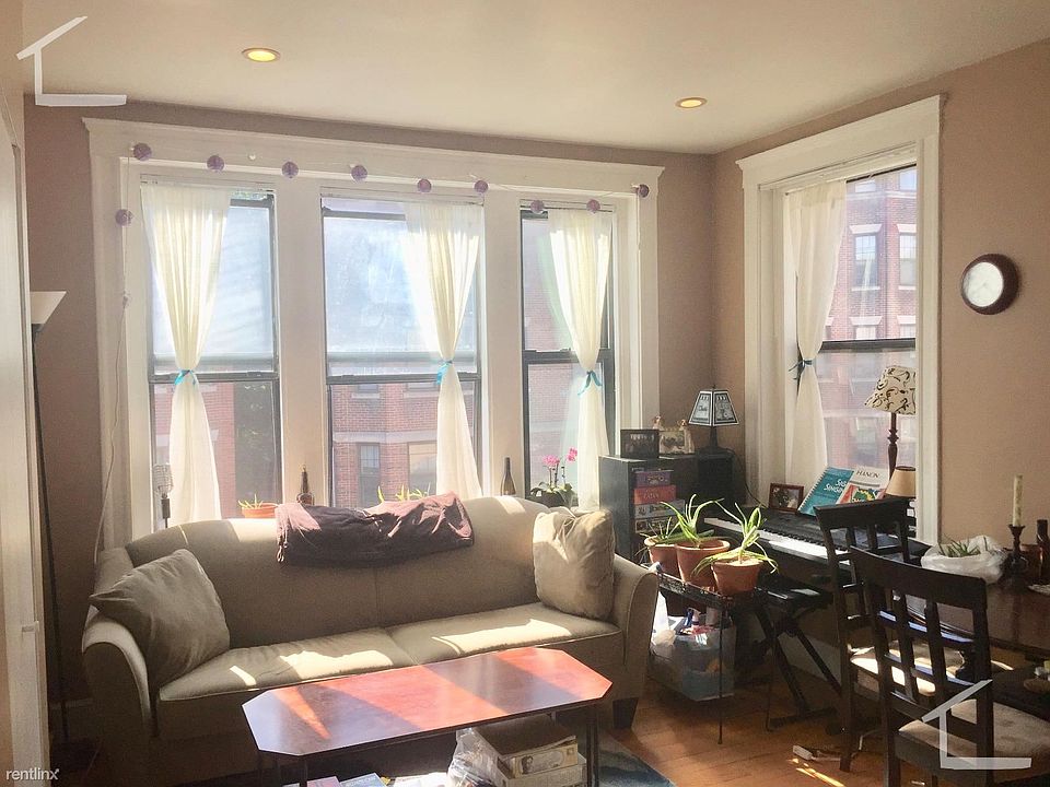 7 Lothian #5 Boston (Brighton) Unit Photo 1