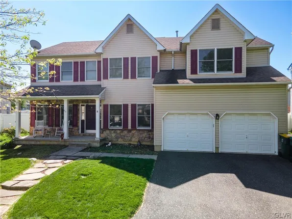 8 Stone Creek Ct, Easton, PA 18045