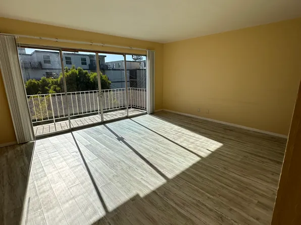 2533 Hillegass Ave APT 301, Berkeley, CA 94704