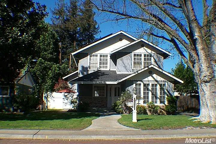 1113 Mills Ave photo 1