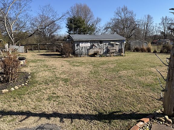 5th image of 914 Faulkner Springs Rd