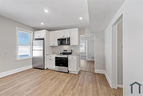 47 Walnut St #49F3