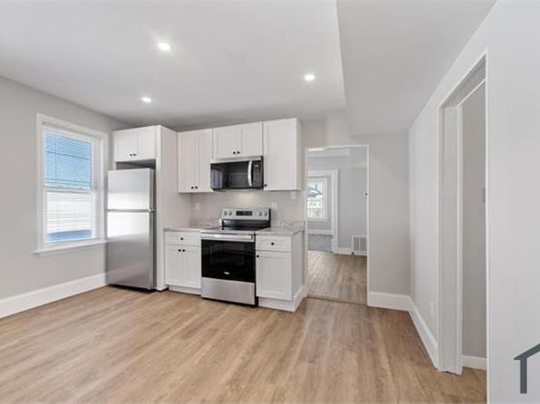 47 Walnut St #49F3