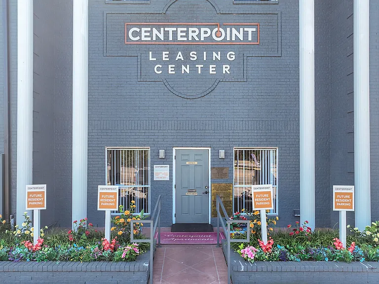 Centerpoint Apartments — Photo 25