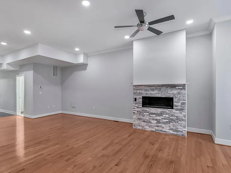 1310 Riggs St NW — Photo 24