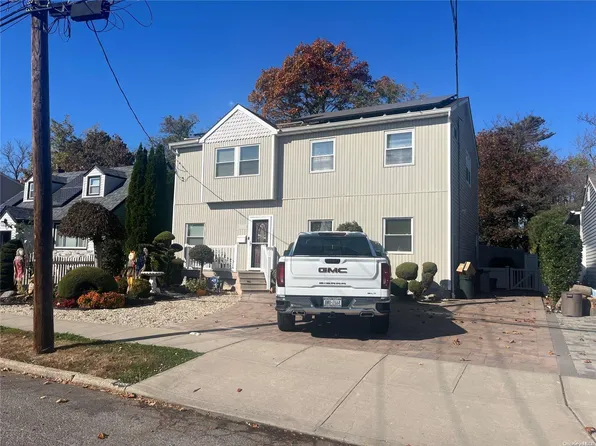 1555 Spring Street, East Meadow, NY 11554