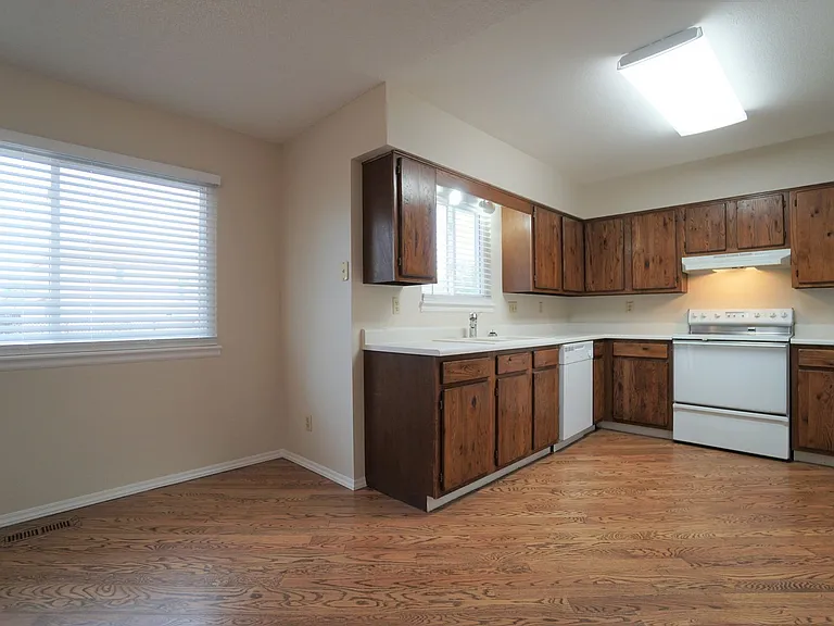 3460 Sun River Pl — Photo 6