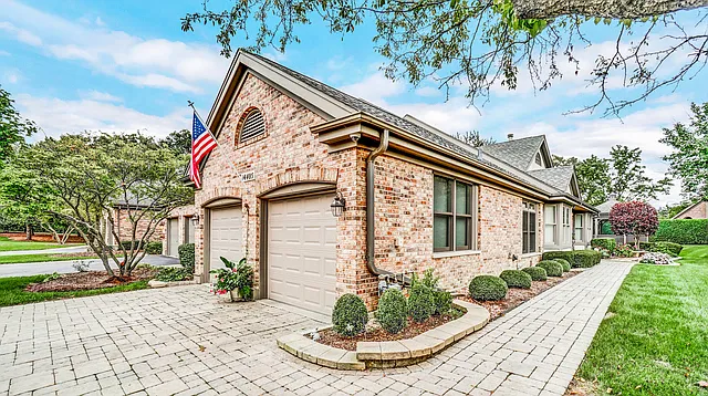 14405 Crystal Tree Dr photo 1