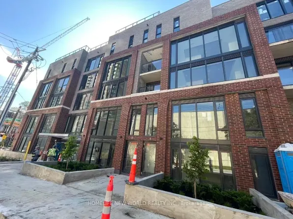 1 Vine Ave #102, Toronto, ON M6P 1V6