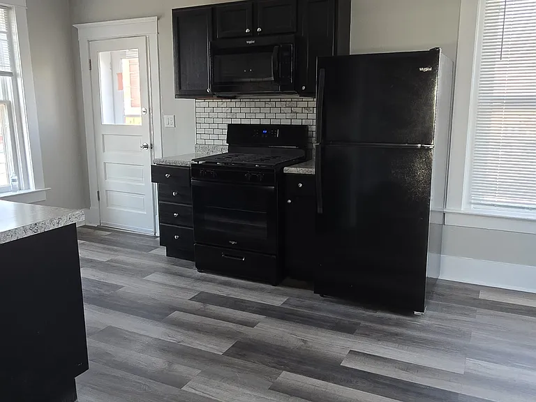 822 E River Dr #2 — Photo 17
