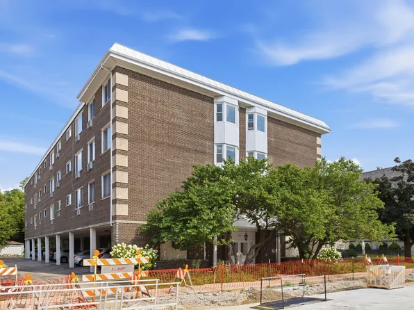 150 S Oak Park Ave APT 401, Oak Park, IL 60302