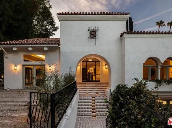 17647 Belinda St, Encino, CA 91316