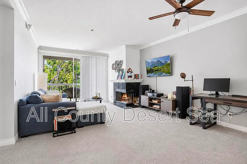 2 bed, 2.0 bath, 1101 sqft, $3,400 — Photo 3