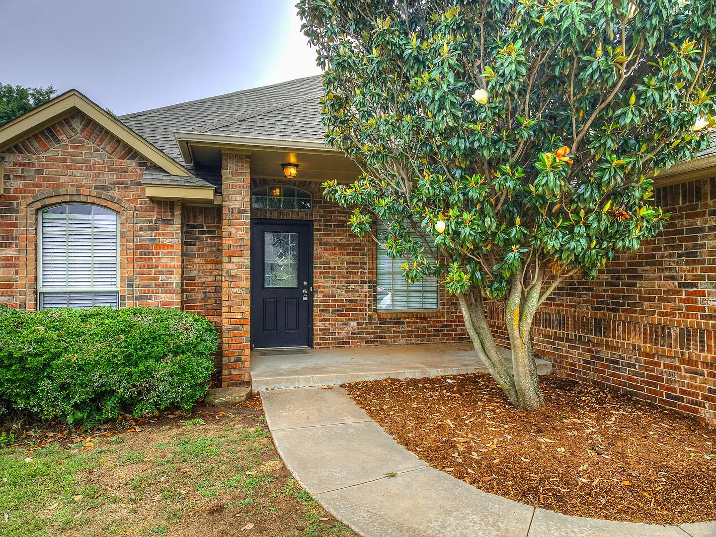 Beautiful Home + Braden Park Addition + 4 bedrooms + Deer Creek Schools — Photo 2