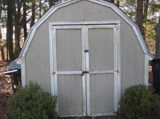25 Virginia Dr, Bridgewater, MA 02324