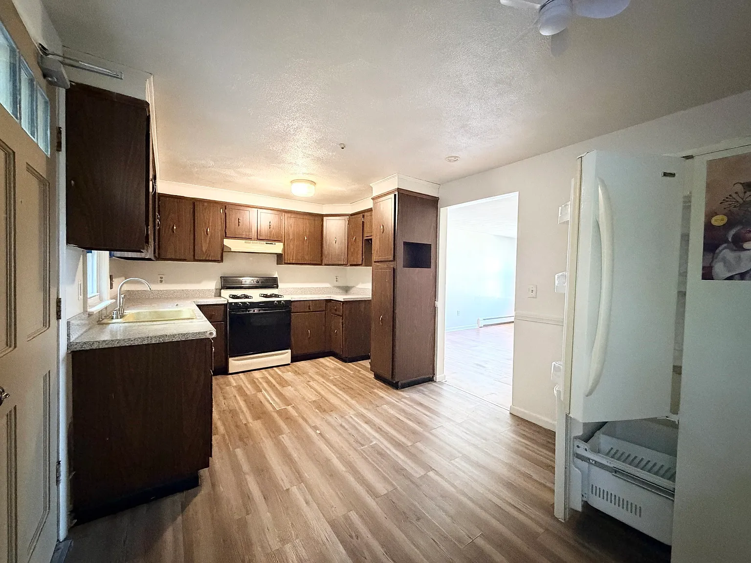 2 bed, 1.0 bath, 850 sqft, $2,800 — Photo 3