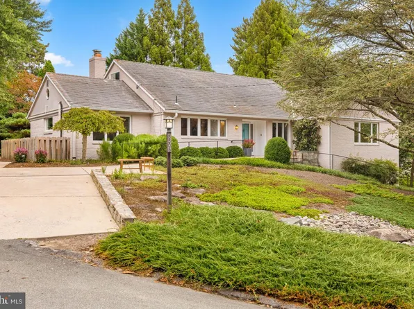 5505 Pembroke Ter, Bethesda, MD 20817