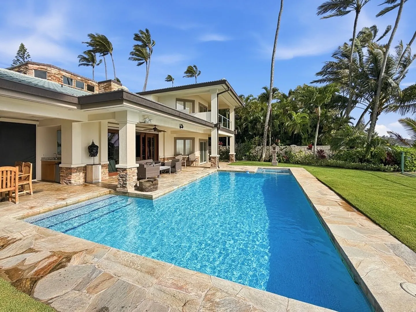 Portlock Oceanfront Estate: Luxury Beachfront Home w/ Pool & Sunset Views — Photo 2