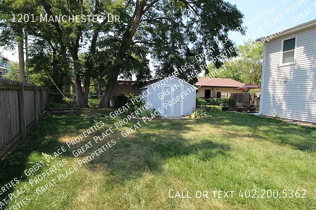 1201 Manchester Dr — Photo 5