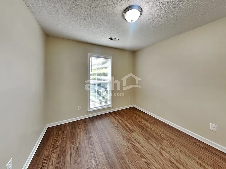 4902 Hunters Blf — Photo 14