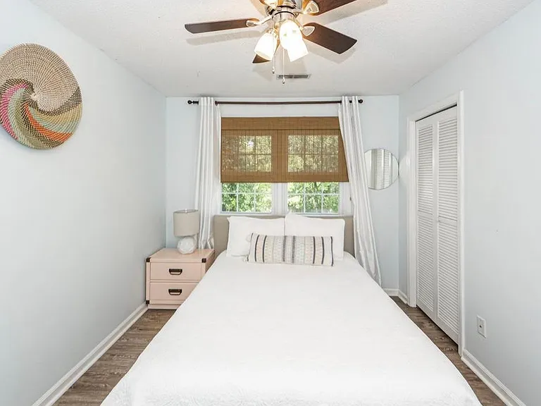 955 Cottingham Dr — Photo 13